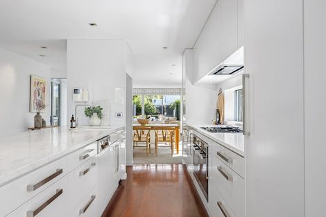 Photo of property in 9 Poynder Avenue, Merivale, Christchurch, 8014