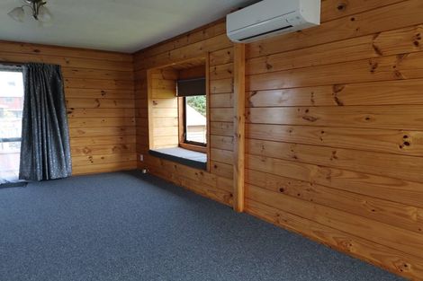 Photo of property in 305 Maungaraki Road, Maungaraki, Lower Hutt, 5010