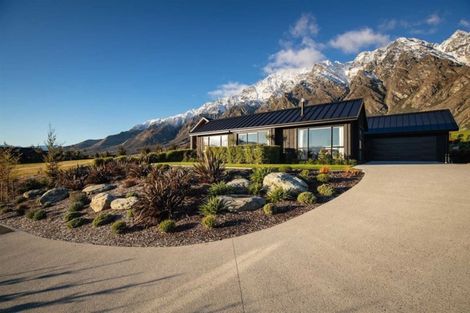 Photo of property in 25 Hackett Road, Jacks Point, Queenstown, 9371
