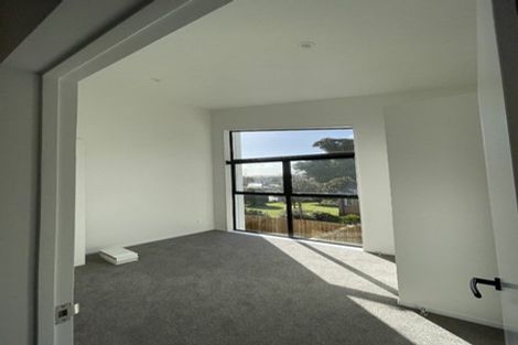 Photo of property in 8 Rangimarie Close, Opaheke, Papakura, 2113