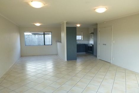 Photo of property in 51 Tiri Tiri Road, Birkdale, Auckland, 0626