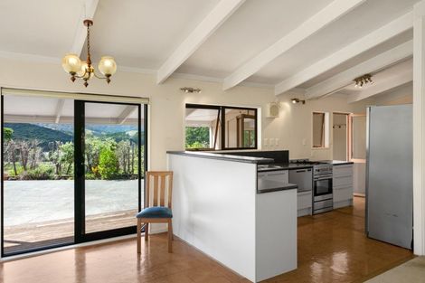 Photo of property in 215 Kempthorne Road, Russell, 0272