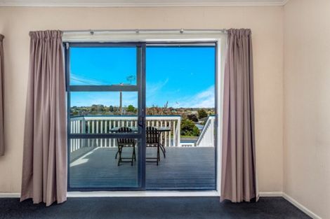 Photo of property in 2/90 Mahoe Street, Melville, Hamilton, 3206