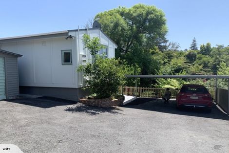 Photo of property in 1/645 Swanson Road, Swanson, Auckland, 0612