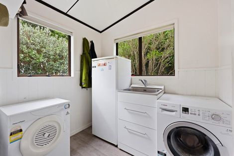 Photo of property in 4 Millen Place, Clarks Beach, 2122