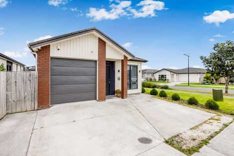 Photo of property in 12 Millfield Lane, Papakura, 2110