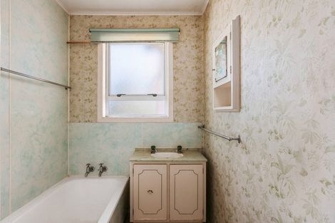Photo of property in 15 Kaniere Street, Mount Maunganui, 3116