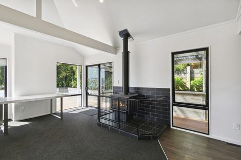 Photo of property in 8 Countess Close, Maupuia, Wellington, 6022