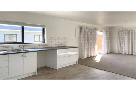 Photo of property in 27 Hinemoa Street, Levin, 5510