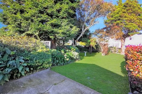 Photo of property in 1 Allardice Street, Dannevirke, 4930