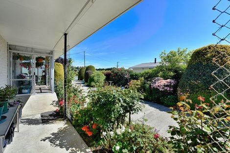 Photo of property in 125 Seaward Road, Edendale, 9825