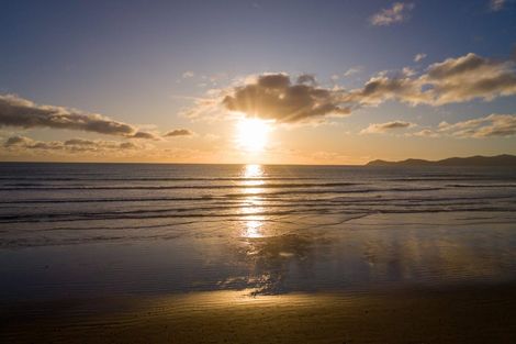 Photo of property in 121 The Parade, Paekakariki, 5034