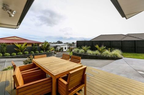 Photo of property in 3b Anderson Way, Highlands Park, New Plymouth, 4312