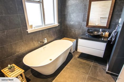 Photo of property in 103 Huntsbury Avenue, Huntsbury, Christchurch, 8022