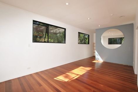 Photo of property in 53b Onedin Place, Titirangi, Auckland, 0604