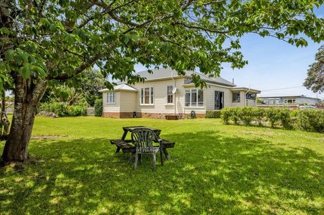 Photo of property in 207 Egmont Street, Patea, 4520