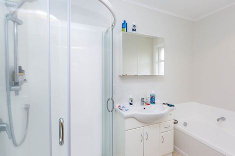 Photo of property in 37 Kashmir Avenue, Clouston Park, Upper Hutt, 5018