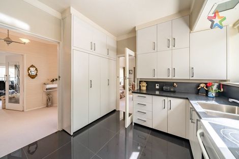 Photo of property in 16 Marina Grove, Hutt Central, Lower Hutt, 5010