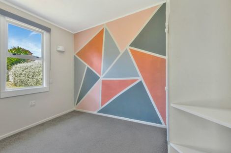 Photo of property in 9 Hursthouse Street, Vogeltown, New Plymouth, 4310