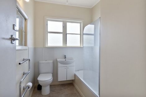 Photo of property in 43 Jellicoe Drive, Hamilton East, Hamilton, 3216