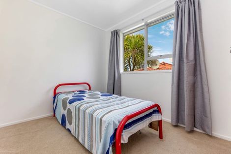 Photo of property in 102 Glendale Road, Glen Eden, Auckland, 0602