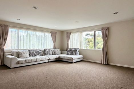 Photo of property in 70 Laurel Oak Drive, Schnapper Rock, Auckland, 0632