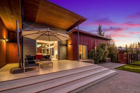 Photo of property in 16 Waimana Place, Wanaka, 9305