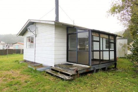 Photo of property in 12 Mace Street, Reefton, 7830
