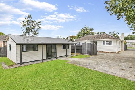 Photo of property in 64 Friedlanders Road, Manurewa, Auckland, 2102