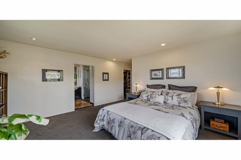 Photo of property in 16 Ridgewood Place, Shirley, Christchurch, 8061