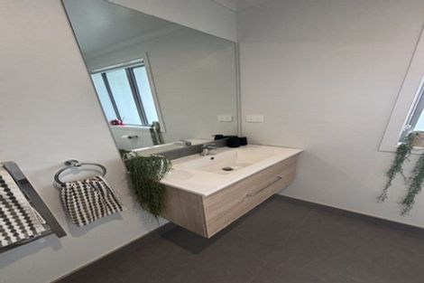 Photo of property in 2/12 Bostonkip Crescent, Fitzroy, Hamilton, 3282