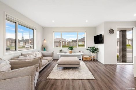 Photo of property in 12 Perla Road, Pukekohe, 2120