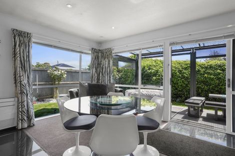 Photo of property in 2/29 Dunedin Street, Redwood, Christchurch, 8051