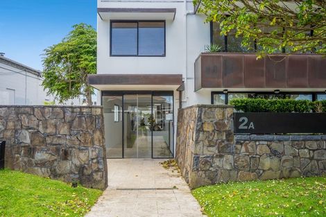 Photo of property in 14/2a Frieston Road, Milford, Auckland, 0620