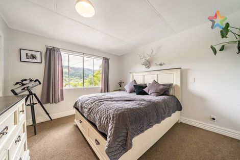 Photo of property in 23 Rintoul Grove, Stokes Valley, Lower Hutt, 5019