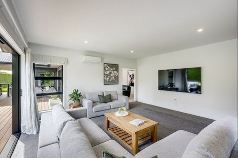 Photo of property in 16 Napier Street, Jervoistown, Napier, 4112