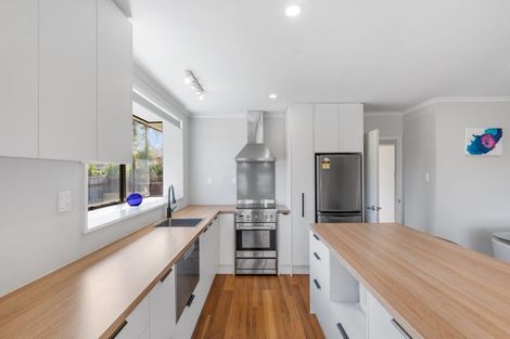 Photo of property in 1/23 Laing Crescent, Heathcote Valley, Christchurch, 8022