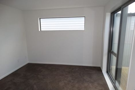 Photo of property in 5 Pihoihoi Place, Hobsonville, Auckland, 0616