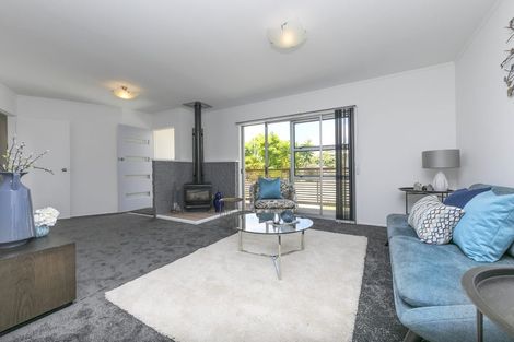 Photo of property in 7 Tangelo Place, Bucklands Beach, Auckland, 2012