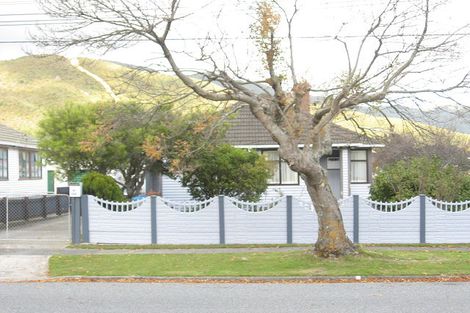 Photo of property in 124 Kowhai Street, Naenae, Lower Hutt, 5011