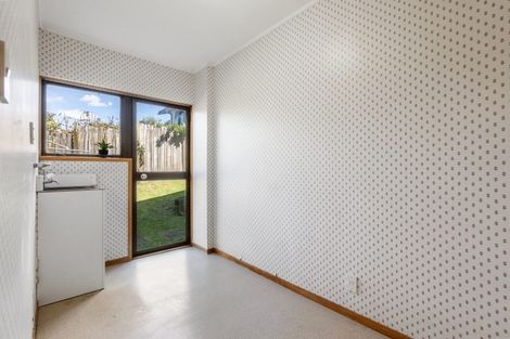 Photo of property in 2/12 East Coast Road, Milford, Auckland, 0620