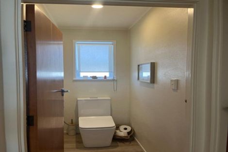 Photo of property in 1 Cardiff Road, Pakuranga, Auckland, 2010