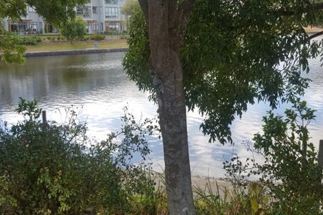 Photo of property in 10 Mariners Way, Whitby, Porirua, 5024