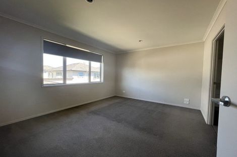 Photo of property in 5 Akeake Lane, Manurewa, Auckland, 2102