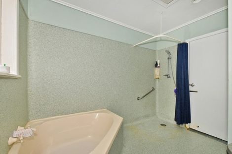 Photo of property in 28 Waro Drive, Hikurangi, 0114