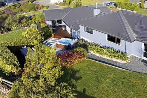 Photo of property in 18 Katania Heights, Brightwater, 7022