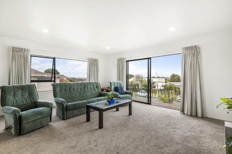 Photo of property in 3 Trevone Place, Forrest Hill, Auckland, 0620