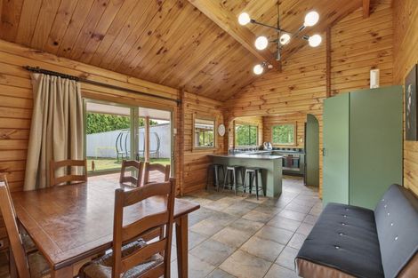 Photo of property in 280 Corbett Road, Paraite, New Plymouth, 4373