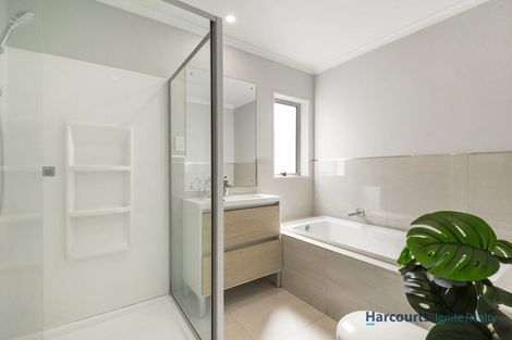 Photo of property in 7 Samuel Cassidy Avenue, Swanson, Auckland, 0614