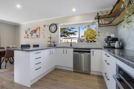 Photo of property in 37 Sutton Road, Te Horo, Otaki, 5582